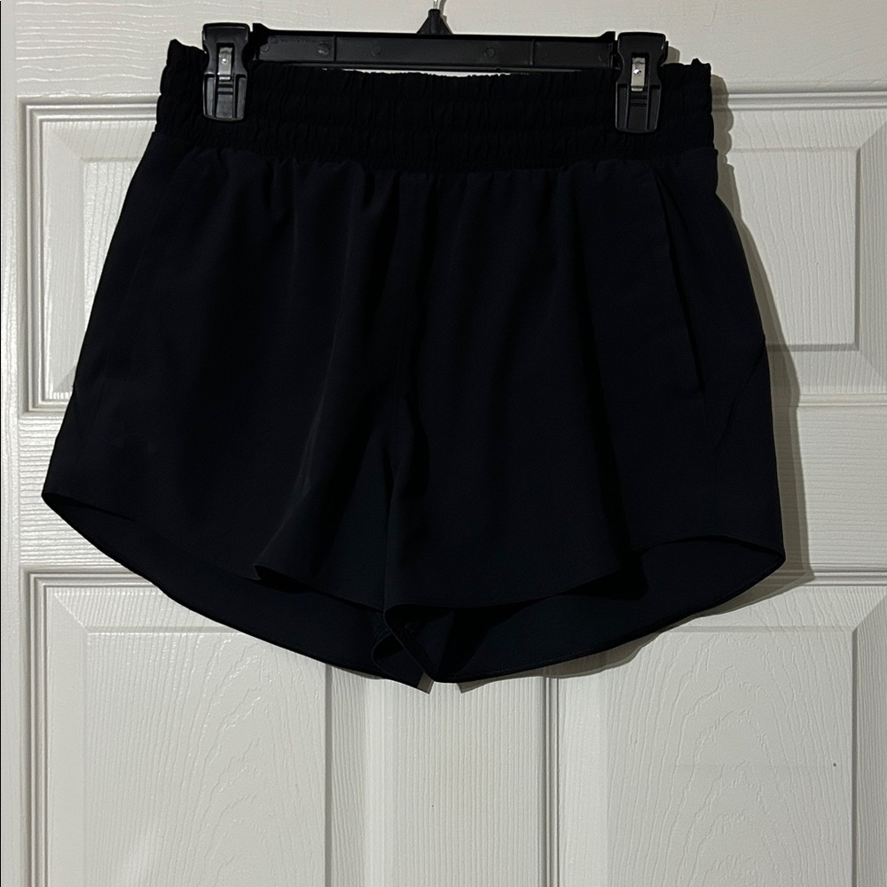 Women's Black Under Armour Shorts Size: Medium
